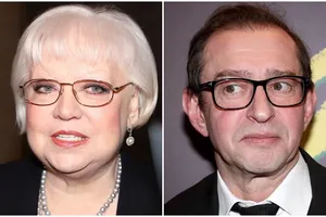 Премию «Ника» за лучшие женскую и мужскую роли получили Светлана Крючкова и Константин Хабенский