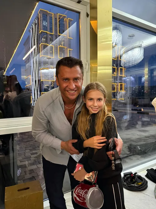 Павел Прилучный на съемках с Элиной Оленич