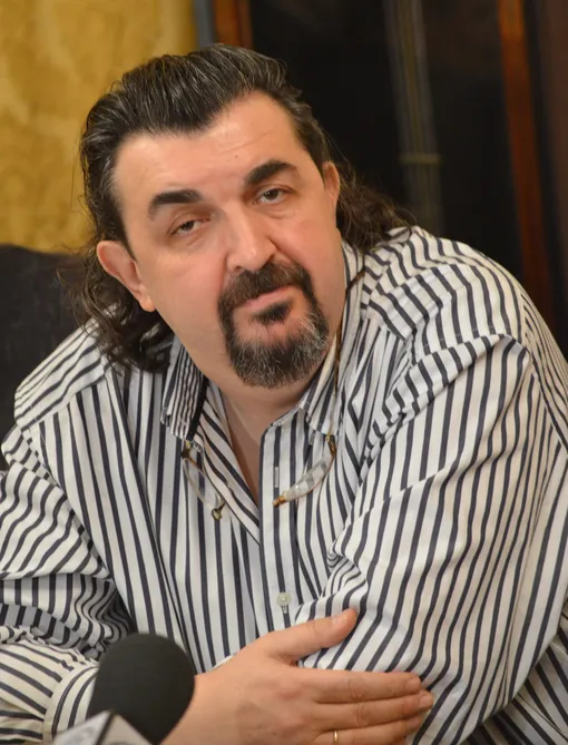 С 2013 года ректором Школы-студии МХАТ был Игорь Золотовицкий С 2013 года ректором Школы-студии МХАТ был Игорь Золотовицкий