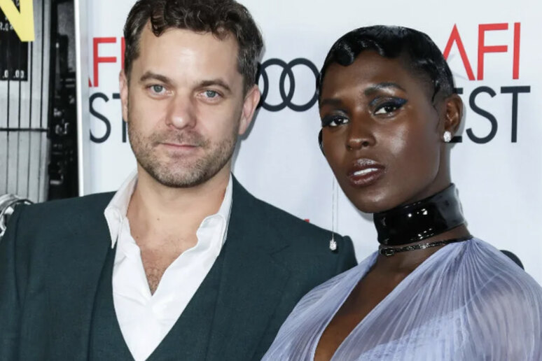 Джанна Майклс Бірінші арнада