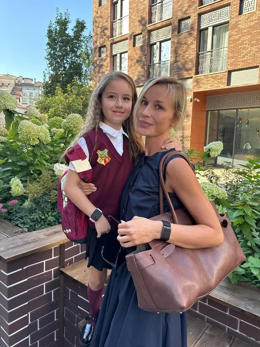 Полина Гагарина с дочерью Полина Гагарина с дочерью