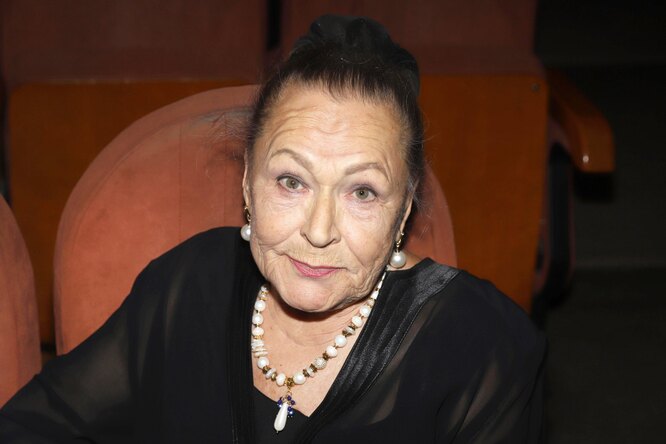 Толық әйелдердің юбка астындағы суреттері Жүкті әйелмен топтық секс