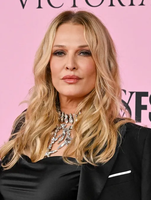 Карен Мюлдер в числе гостей показа Victoria's Secret в 2026 году Карен Мюлдер в числе гостей показа Victoria's Secret в 2026 году
