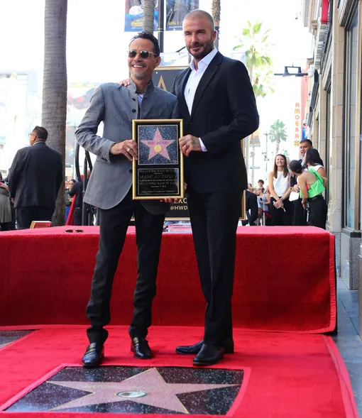 Марк Энтони и Дэвид Бекхэм в 2023 году