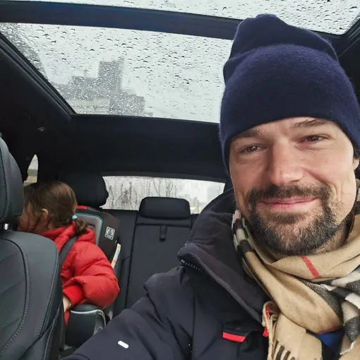 Данила Козловский с дочерью в Нью-Йорке Данила Козловский с дочерью в Нью-Йорке
