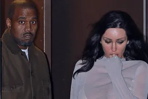 Бьянку Цензори в прозрачном топе и серебристых колготках на свидании с Канье Уэстом подловили папарацци