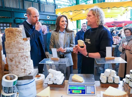 Принц Уильям и Кейт Миддлтон на лондонском рынке