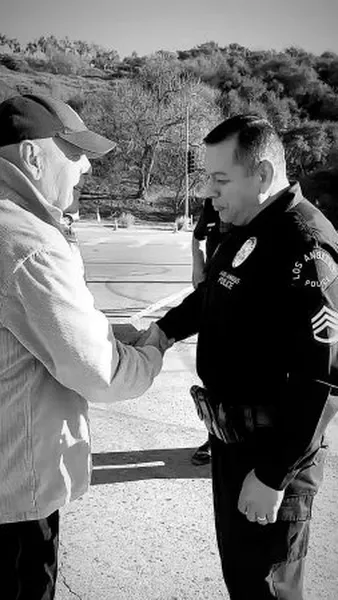 Нажми и смотри