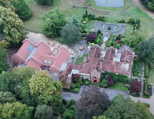 Поместье Оззи и Шэрон Осборнов