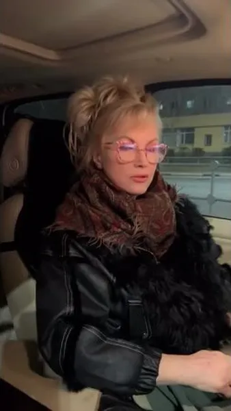 Нажми и смотри