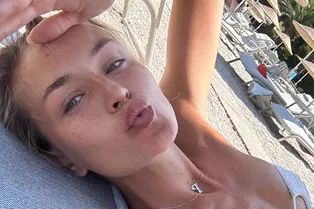 «Ловлю каждое мгновение счастья»: Полина Гагарина показала фигуру в бикини на Мальдивах - 7 фото «Ловлю каждое мгновение счастья»: Полина Гагарина показала фигуру в бикини на Мальдивах - 7 фото