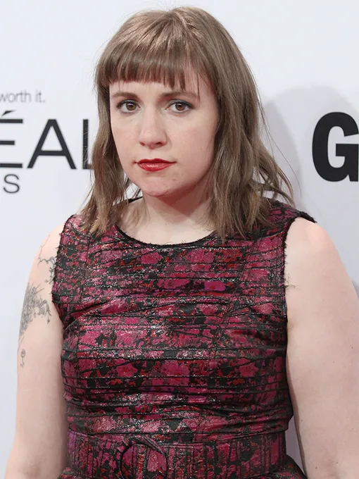 Лена Данэм – актриса с нестандартной внешностью, но знаменитость не комплексует и даже сама делится фото, которые другие предпочли бы скрыть актрисы с нестандартной внешностью