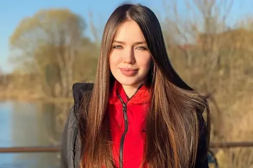 «Ты боялась моря»: Анастасия Костенко показала младшую сестру по важному поводу «Ты боялась моря»: Анастасия Костенко показала младшую сестру по важному поводу