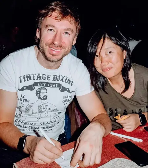 Владислав Бакальчук и Татьяна выясняют отношения Владислав Бакальчук и Татьяна выясняют отношения