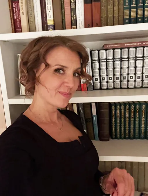 Ксения Алферова любит читать книги