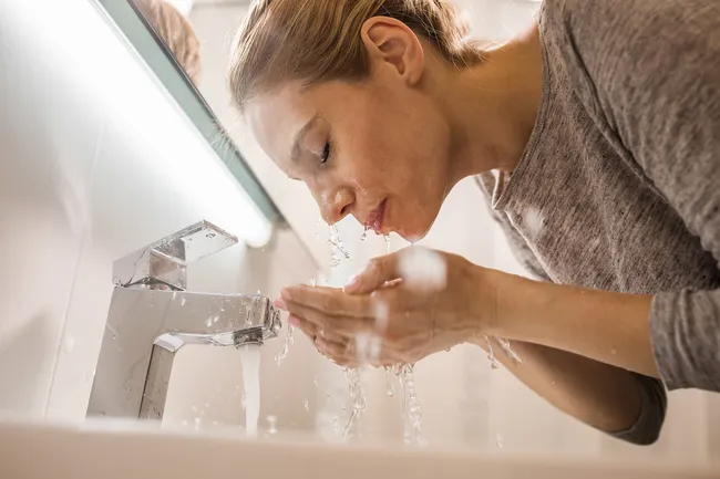 Как быстро сузить поры на лице дома: 7 простых и гениальных секретов