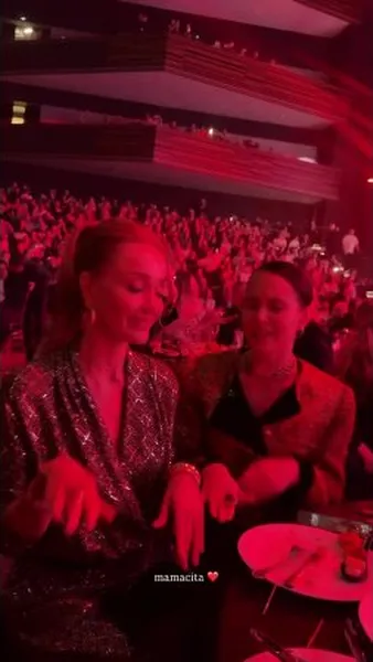 Нажми и смотри