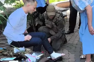 «Жених ранен, у невесты загорелось платье»: свадьбу в центре Белгорода атаковал беспилотник — видео «Жених ранен, у невесты загорелось платье»: свадьбу в центре Белгорода атаковал беспилотник — видео