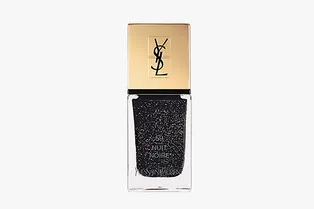Yves Saint Laurent выпустили коллекцию «Влечение дня» Yves Saint Laurent выпустили коллекцию «Влечение дня»