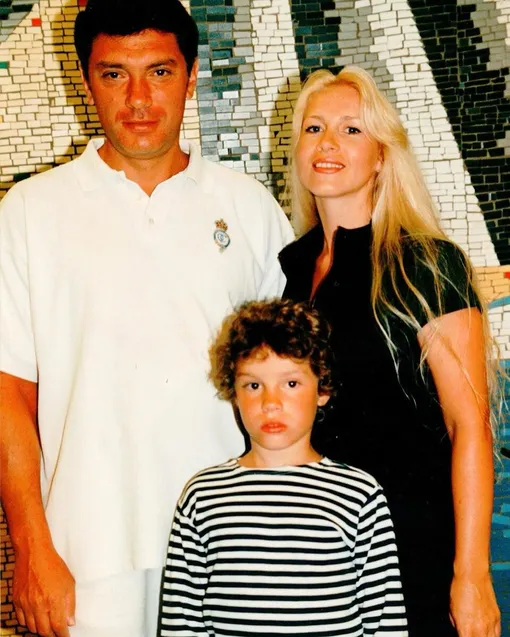 Борис Немцов и Екатерина Одинцова с сыном