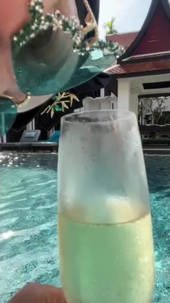 Нажми и смотри