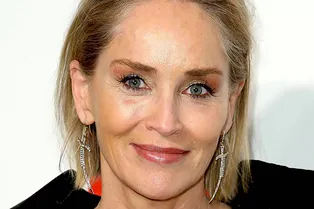 «Модницы со стройными ножками!»: Шэрон Стоун и ее мама очаровали поклонников «Модницы со стройными ножками!»: Шэрон Стоун и ее мама очаровали поклонников