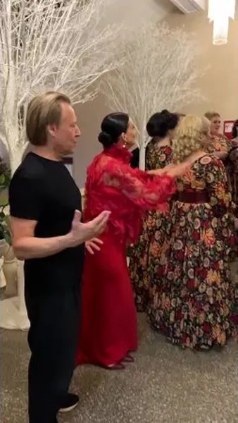 Нажми и смотри