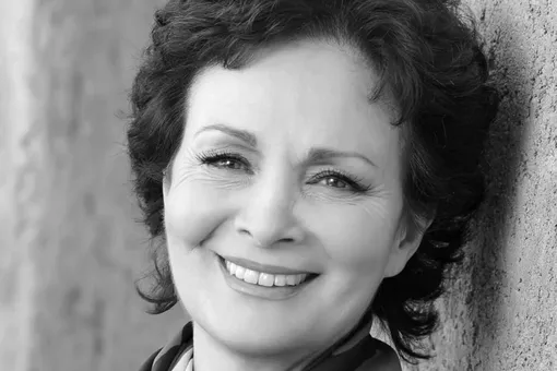 Умерла победившая лейкемию актриса фильма «Украденные поцелуи» и сериала «Салон красоты» Мартина Брошар Умерла победившая лейкемию актриса фильма «Украденные поцелуи» и сериала «Салон красоты» Мартина Брошар