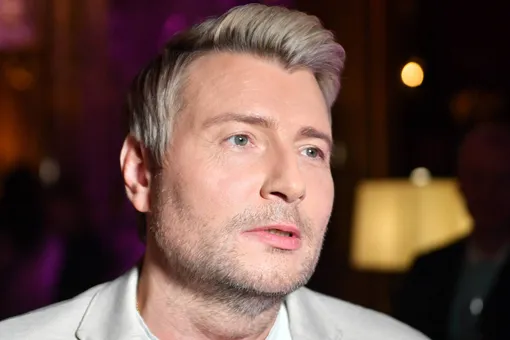 «Нас не выпускают»: Николай Басков заявил, что застрял в аэропорту Пулково «Нас не выпускают»: Николай Басков заявил, что застрял в аэропорту Пулково