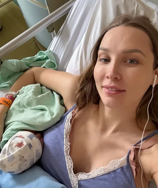 Мила Левчук с новорожденным сыном Мила Левчук с новорожденным сыном