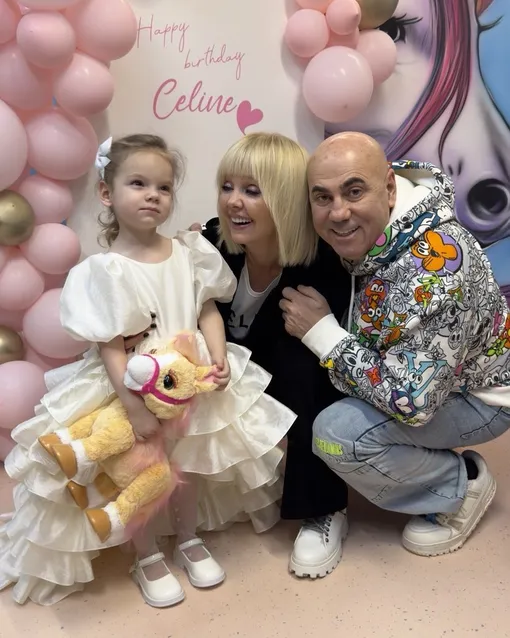 Валерия и Иосиф Пригожин с внучкой