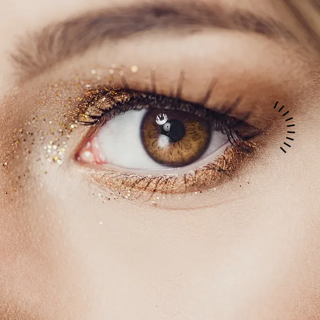 Круглые, миндаль или щелки: как подобрать эффектный макияж по форме глаз — лайфхаки от эксперта