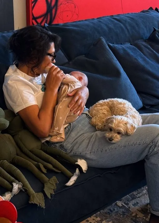 Мама Валентины Ивановой с внучкой