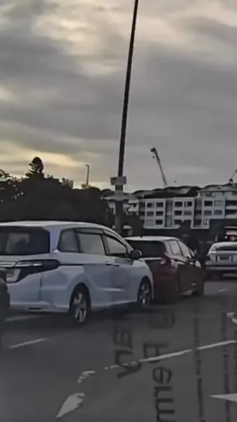 Нажми и смотри