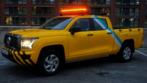 Woman behind the wheel: errors we make on the road, and advice on how to repair everything