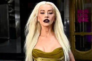 Похудевшая Кристина Агилера надела то же винтажное платье спустя 22 года Похудевшая Кристина Агилера надела то же винтажное платье спустя 22 года