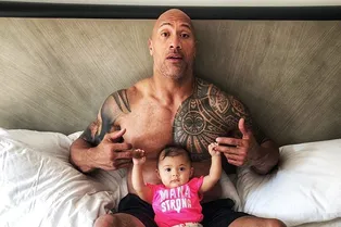 «Папины руки всегда поддержат»: Дуэйн Джонсон нежно поздравил дочь «Папины руки всегда поддержат»: Дуэйн Джонсон нежно поздравил дочь