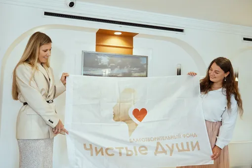 В Москве состоялся арт-бранча с участием Никиты Кологривого и Софьи Акимовой В Москве состоялся арт-бранча с участием Никиты Кологривого и Софьи Акимовой
