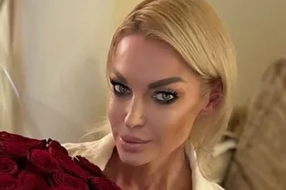 «Я взяла на Мальдивы свадебное платье»: Анастасия Волочкова заявила, что улетает на курорт с бойфрендом