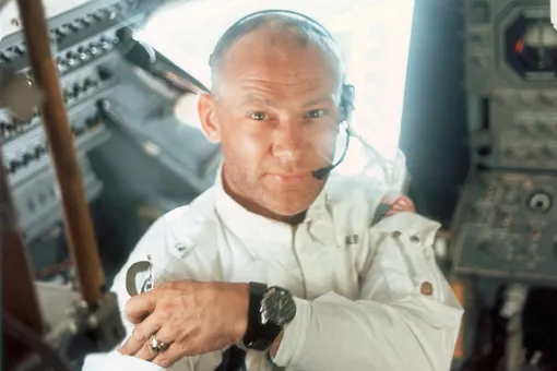 Базз Олдрин во время миссии по высадке на Луну в июле 1969 года Базз Олдрин во время миссии по высадке на Луну в июле 1969 года