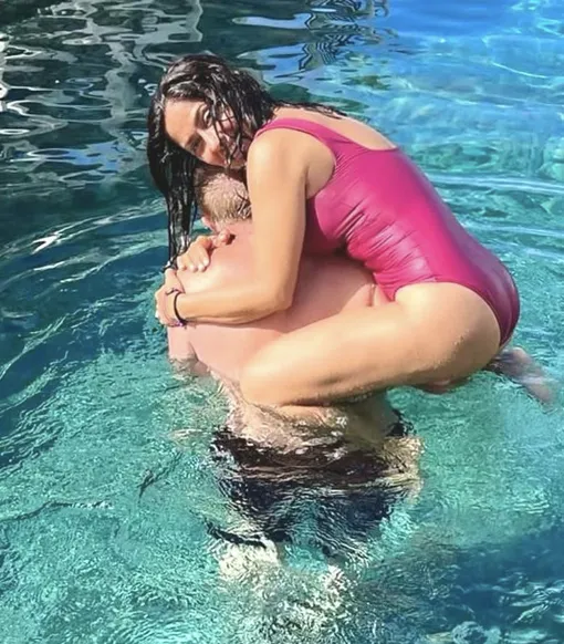 Сальма Хайек счастлива в браке с миллиардером Франсуа-Анри Пино Сальма Хайек счастлива в браке с миллиардером Франсуа-Анри Пино