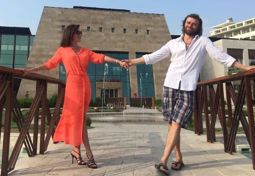 Рядом с Анастасией находится ее супруг, Петр Чернышев Рядом с Анастасией находится ее супруг, Петр Чернышев