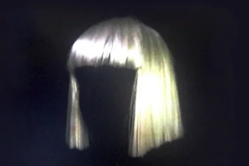 Sia представила новый клип с Мэдди Зиглер в главной роли Sia представила новый клип с Мэдди Зиглер в главной роли