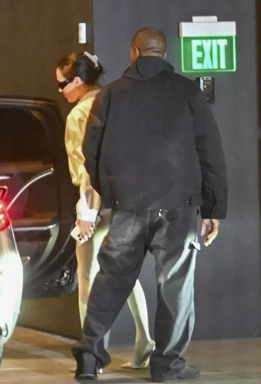 Жена рэпера снова выглядела откровенно