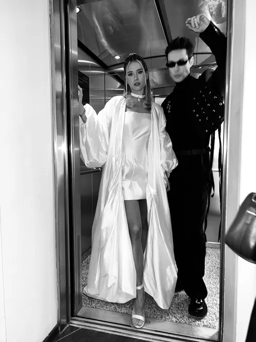 Юлия Паршута и Марк Тишман в эффектных образах