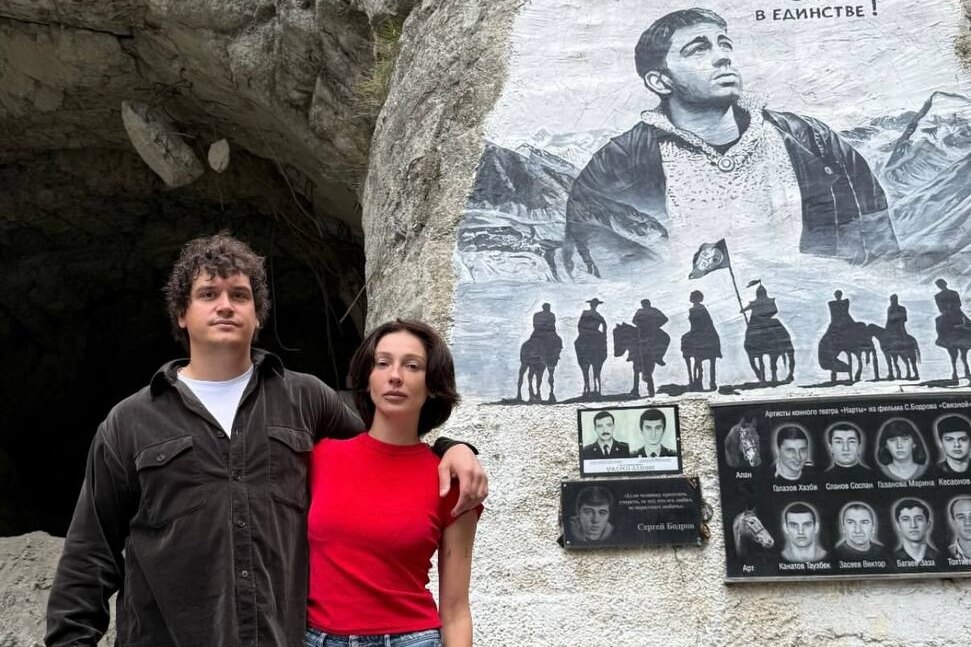 Порно сандалдар өкшесі бар