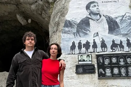 Настя Ивлеева вместе с мужем приехала в Кармадонское ущелье, где погиб Сергей Бодров Настя Ивлеева вместе с мужем приехала в Кармадонское ущелье, где погиб Сергей Бодров