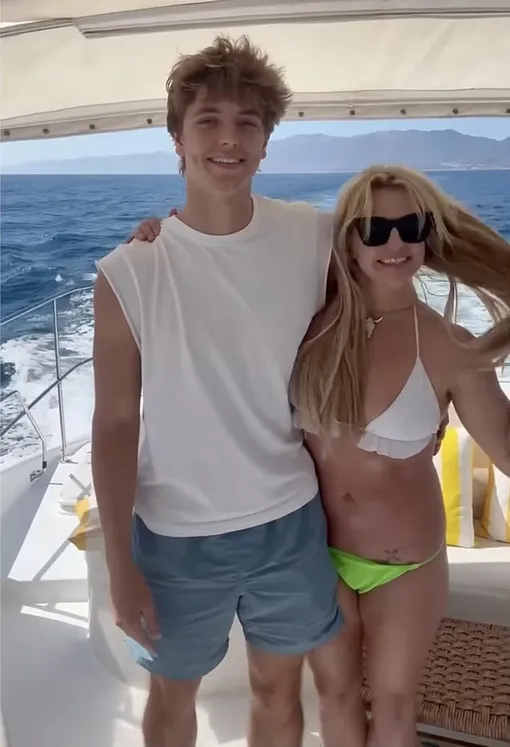 Бритни Спирс с Джейденом Бритни Спирс с Джейденом