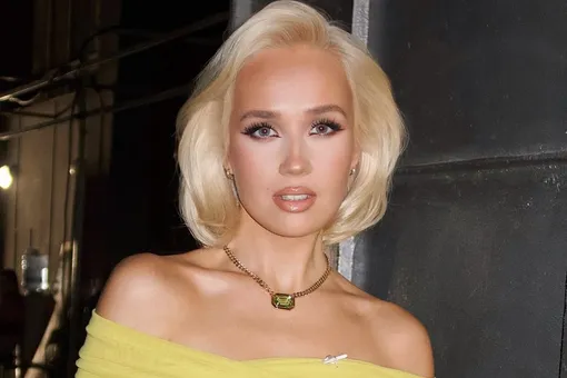 «Я не делала пластических операций, а просто выросла»: Клава Кока показала, как выглядела в юности «Я не делала пластических операций, а просто выросла»: Клава Кока показала, как выглядела в юности