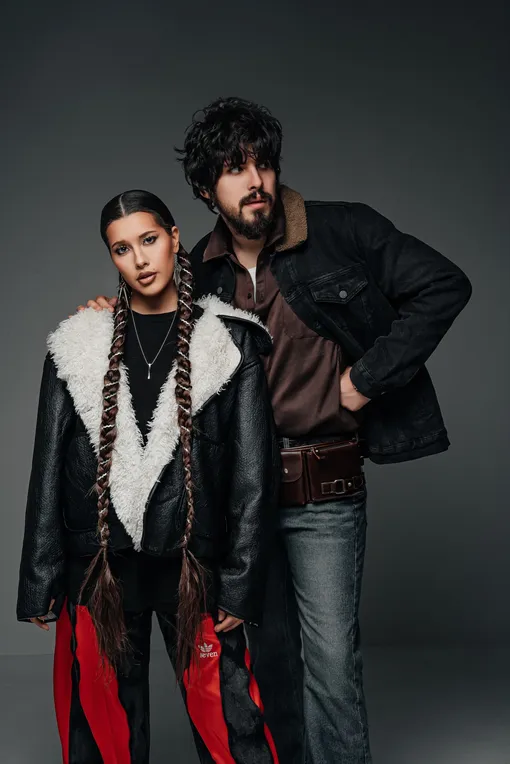 Анет Сай и 10AGE